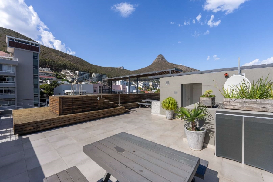 To Let 2 Bedroom Property for Rent in Sea Point Western Cape